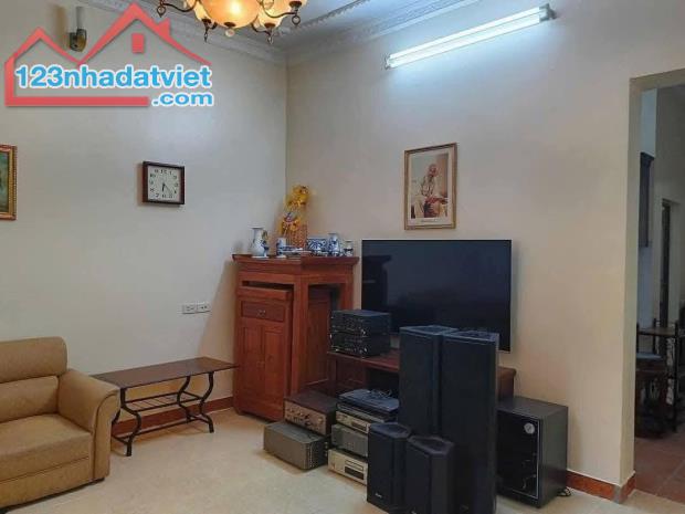 Bán nhà tập thể Nguyễn Chí Thanh, 70m, tầng 2, hơn 4 tỷ. - 2
