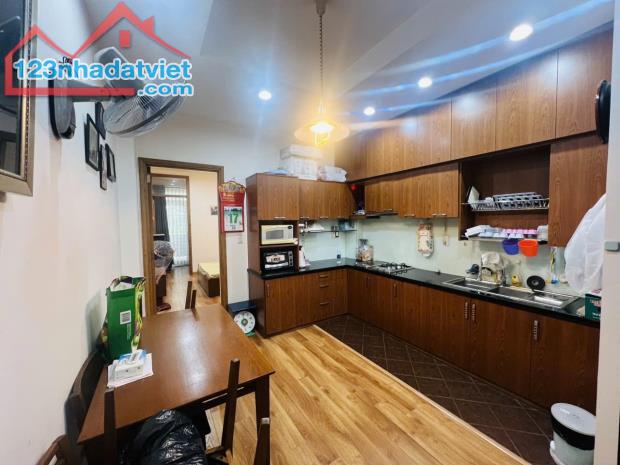 Bán nhà quận 10, đường 3 Tháng 2, 6 tầng, 65m2, hẻm xe hơi, 19.8 tỷ - 2
