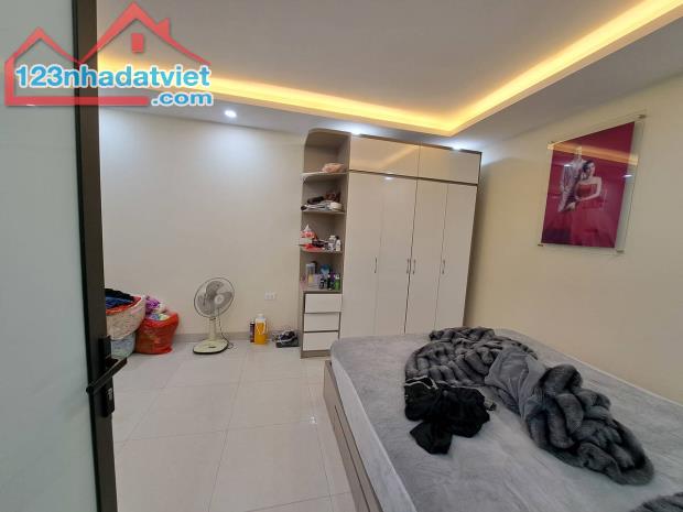 Nhà  Đẹp Chủ Tự Xây Định Công Thượng 75m - 4 Tâng - Gía Chào 8.6 Tỷ - 2