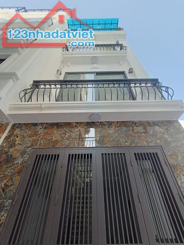 Bán nhà 5 tầng Vân Canh 20m ra đường lớn rộng 8m cách Ủy Ban Vân Canh 100m, Ngã Tư Canh