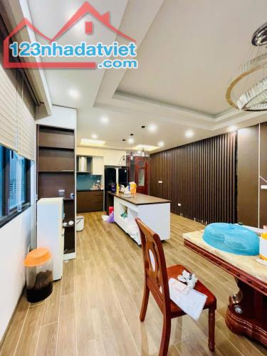Siêu Phẩm phố Lạc Long Quân 66m2 - 6T thang máy lô góc 2 mặt ô tô đỗ hiếm quận Tây Hồ
