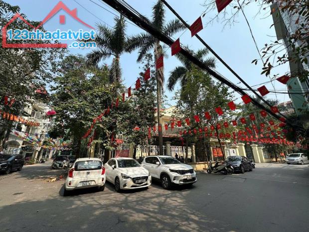 Siêu hot !!! Chỉ với 50 TỶ sở hữu ngay 254M đất  -Mặt tiền 12M -XUÂN DIỆU - TÂY HỒ- Kinh