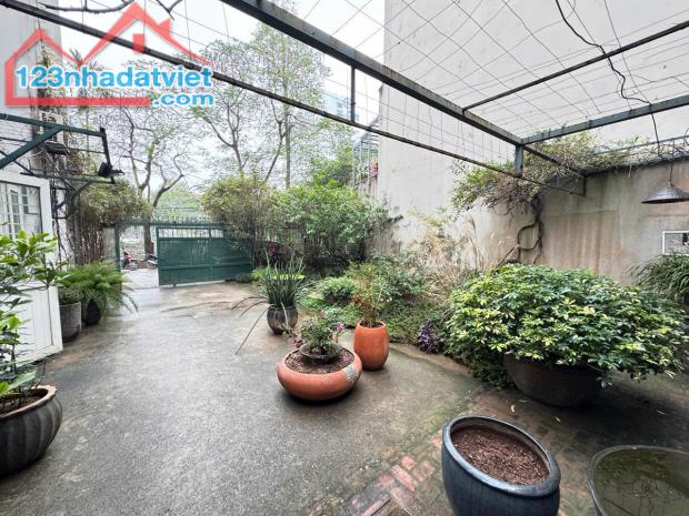 Siêu hot !!! Chỉ với 50 TỶ sở hữu ngay 254M đất  -Mặt tiền 12M -XUÂN DIỆU - TÂY HỒ- Kinh - 2
