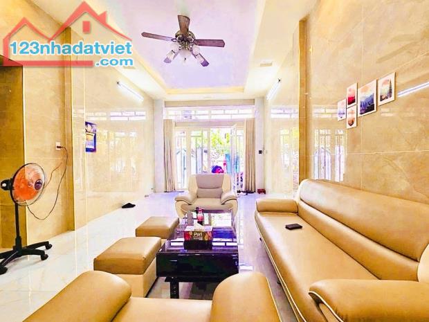 BÁN NHÀ ĐƯỜNG BÙI ĐÌNH TÚY BÌNH THẠNH,65m2 (4,6x14),THU NHẬP 170 TRIỆU,XE HƠI ĐẬU SÁT NHÀ. - 1