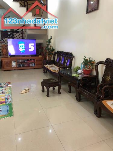 Bán nhà 3 tầng đường Nguyễn Chí Thanh, Đống Đa, Vĩnh yên. - 1