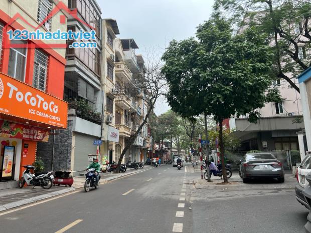 Nhà mặt phố Đặng Văn Ngữ, DT 75m2, 4 tầng, giá 25 tỷ, kinh doanh sầm uất - 1