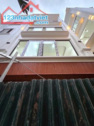 NHÀ GIÁP NHỊ XÂY MỚI 6 TẦNG - OTO ĐI QUA NHÀ