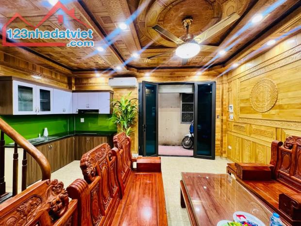 Hoa hậu Phùng Hưng, Hà Đông. Tặng full nội thất xịn sò y hình. Dt38m2 x 5 tầng. Giá nhỉnh - 2