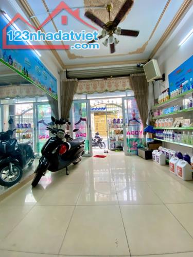 Chia gia tài, bán gấp nhà hẻm 8m gần Tân Thắng, 3 tầng, đủ tiện ích, 8.X tỷ, hiếm nhà bán. - 1