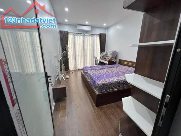 BÁN NHÀ ĐẸP PHỐ HÀO NAM, Ô TÔ ĐỖ CỬA, MỞ VĂN PHÒNG, 47M2, 5 TẦNG, GIÁ 13.5 TỶ. - 2