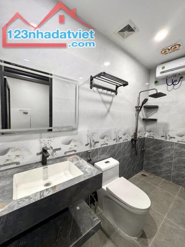 BÁN NHÀ ĐẸP PHỐ HÀO NAM, Ô TÔ ĐỖ CỬA, MỞ VĂN PHÒNG, 47M2, 5 TẦNG, GIÁ 13.5 TỶ. - 3