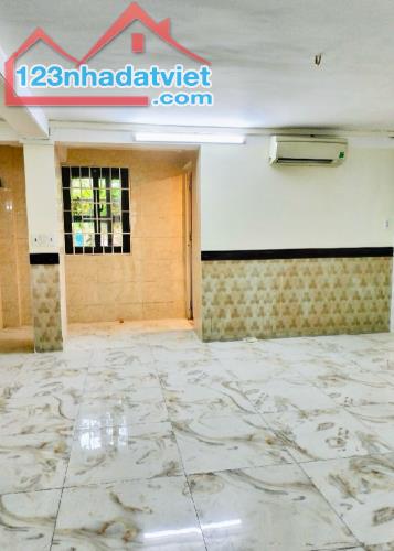 Dành cho người giàu mặt tiền Nguyễn Oanh, 4.7,18, 3 tầng Gò Vấp. Giá 11 tỷ - 3