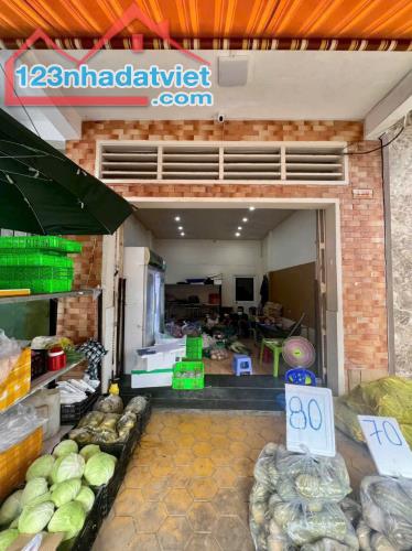 Bán Nhà Mặt tiền 1 trệt 1 lầu - 90m2 -  xã bình Chánh - Giá 1 tỷ 380 ! - 1