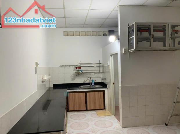 Cho Thuê Nhà Nguyên Căn 75m2 Tại Đường Xóm Chiếu - P.16 - Q.4 - 1
