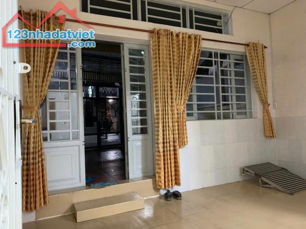 Cho Thuê Nhà Nguyên Căn 75m2 Tại Đường Xóm Chiếu - P.16 - Q.4 - 3