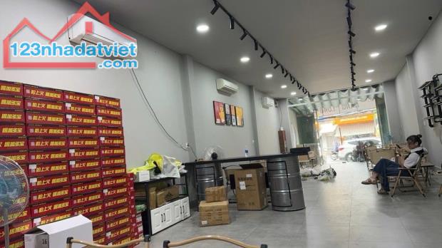 Bán gấp nhà mặt tiền kinh doanh đa ngành nghề PHẠM HÙNG, diện tích khủng 114m2, SHR, - 1