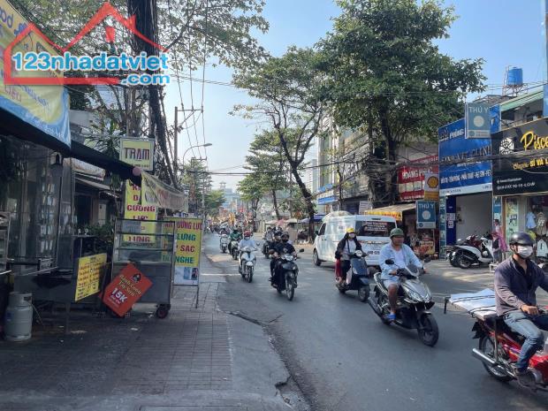 Bán nhà Cấp 4, Mặt tiền Lê Đức Thọ - gần Nguyễn Oanh, DT: 11x70m, Tiện xây, 75 tỷ.