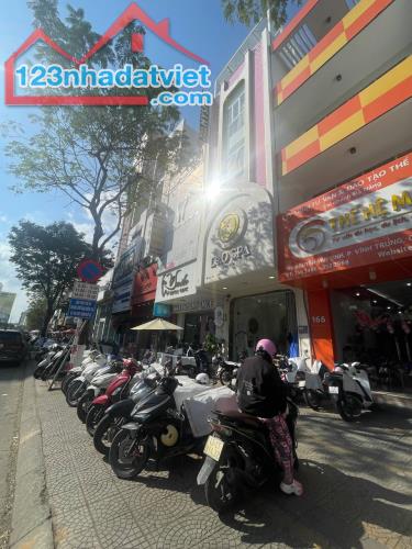 Bán Nhà 4 Tầng MT Lớn Nguyễn Văn Linh Phố Kinh Doanh Đẹp Nhất Đà Nẵng. Giá 27.xx Tỷ Tốt