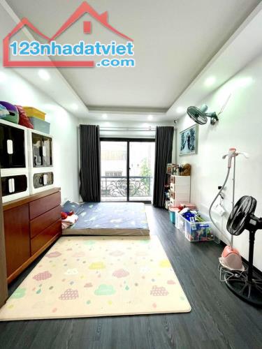 Siêu phẩm Minh Khai 33m2 5T, 3PN, Full nội thất đẳng cấp hiện đại, ngõ nông sạch đẹp - 3