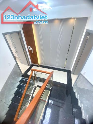 TÂN CHÁNH HIỆP QUẬN 12-NHÀ MỚI VÀO Ở NGAY-70M2 4 TẦNG- HẺM XE HƠI CHỈ 6 TỶ 200. - 4