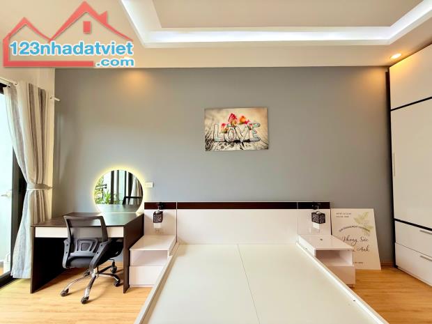 Bán nhà Chùa Bộc Đống Đa 50 m X 5 tầng Ô tô tránh đỗ vào nhà. Giá 15 tỷ - 2