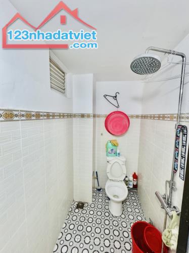 MẶT TIỀN ĐƯỜNG P4 QUẬN 8 - NGAY PARC MALL - 4,3X14M - 4 TẦNG - 8.8 TỶ - 4