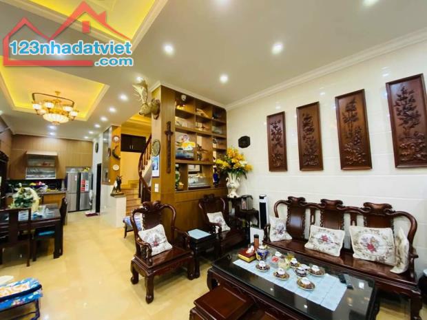 Mỗ Lao, ngõ rộng ô tô tránh, ba bước ra Làng Việt Kiều Châu Âu, 50m2, 12.6 tỷ