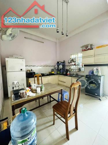 Định Cư Bán Gấp Mặt Tiền KD Man Thiện Hiệp Phú 3 Tầng 106m2_5*21 Chỉ 13 Tỷ Siêu Ngon - 2