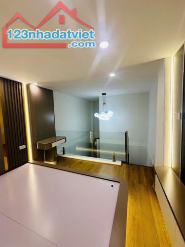 HÀO NAM - 6T THANG MÁY - 10M RA MẶT PHỐ - 30X6T - 8.2 TỶ - 3