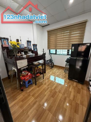 Mặt ngõ, ngõ to hơn phố, đường ô tô tránh phố Trường Chinh, Đống Đa. 0911554873. - 4