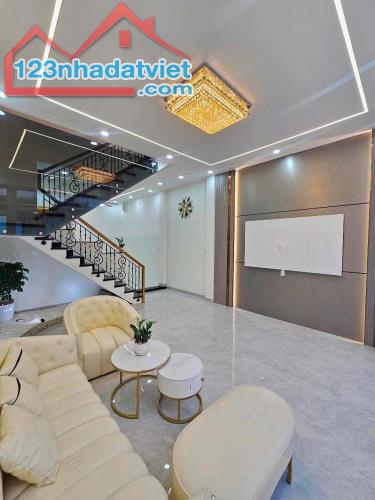 --Bán nhà phường 8, HXH Lạc Long Quân quận Tân Bình; 4*15 - nhỉnh 8 tỷ - 1