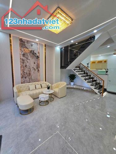 --Bán nhà phường 8, HXH Lạc Long Quân quận Tân Bình; 4*15 - nhỉnh 8 tỷ - 2