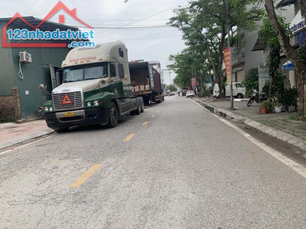 Bán đất lô góc tặng xưởng mặt phố Hoa Đông Cự Khối, container ra vào thoải mái - 1
