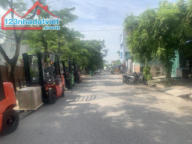 Bán đất lô góc tặng xưởng mặt phố Hoa Đông Cự Khối, container ra vào thoải mái - 2
