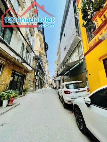 Nhà đẹp Thanh xuân, lô góc ô tô vào nhà, chỉ hơn 5 tỷ.