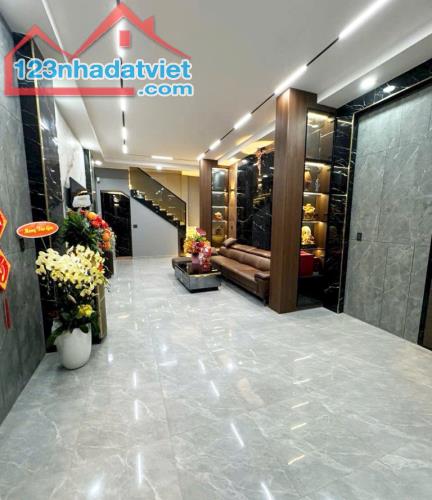 Nhà Đẹp Hẻm Xe Tải 7m, 3 Tầng, Lạc Long Quân, 4.5x11m, nhỉnh 8 tỷ TL - 1