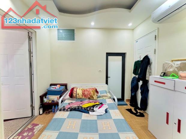 Mặt đường Hoàng Mai, Kinh doanh đỉnh, mặt tiền siêu rộng, 30m2 chỉ 6.5 tỷ - 1