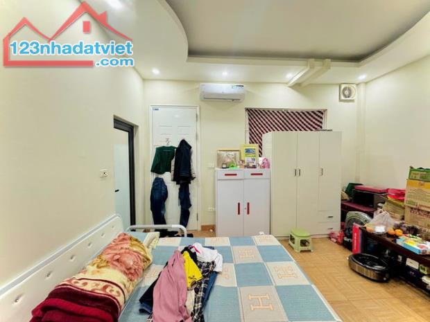 Mặt đường Hoàng Mai, Kinh doanh đỉnh, mặt tiền siêu rộng, 30m2 chỉ 6.5 tỷ - 4