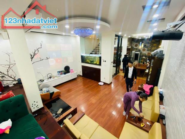 SIÊU PHẨM PHÂN LÔ Ô TÔ VÀO NHÀ PHỐ TRẦN QUANG DIỆU ! 60M2 - 5 TẦNG - MẶT TIỀN 6M - 23.5 TỶ - 2
