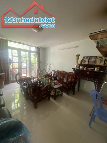Mặt tiền KD đa ngành nghề Quận 6 Bình Phú 5 tầng BTCT 72m2 chỉ 11 tỷ xíu. - 2