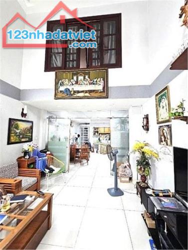 Chính chủ bán nhà 4 tầng đnag kinh doanh cho thuê  Phường 13, Quận Phú Nhuận - 2