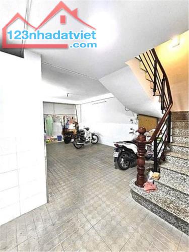 Chính chủ bán nhà 4 tầng đnag kinh doanh cho thuê  Phường 13, Quận Phú Nhuận - 4