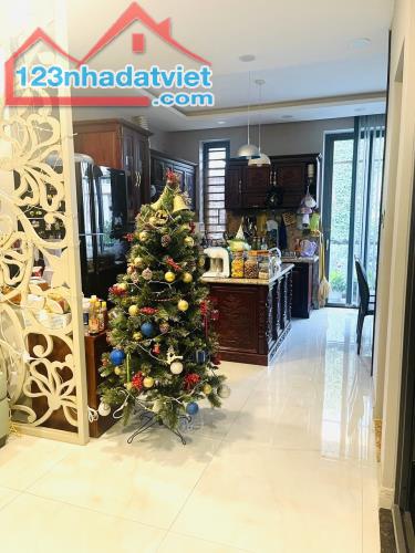 Chỉ 16,5 Tỷ-Bán Căn Nhà Phố Đẹp 1 Trệt 3 Lầu 86m2(5mx17,2m)-An Phú-An Khánh,Quận 2