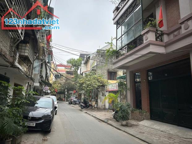 Phân Lô Bộ CA - Đặng Văn Ngữ, Ôtô Tránh, Vỉa Hè, Gần Hồ, Ở Sướng 42m2 5tầng MT4.3m, 12.5tỷ - 4