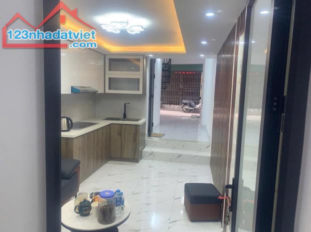Nhà đẹp ô tô đỗ cửa Kinh Doanh ngõ Thông vị trí đắc địa dân trí tuyệt vời