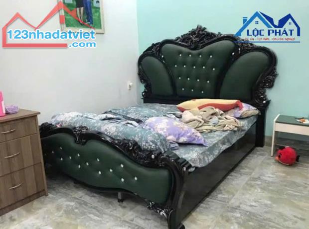 Bán nhà 3 lầu mái năng lượng mặt trời 172m2 giá 7,6 tỷ - 4