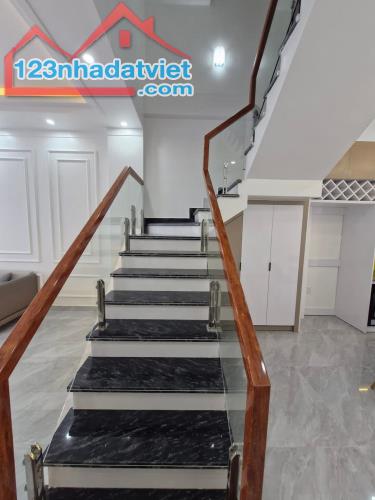 Cần Bán nhà 3 tầng, độc lập sân cổng, vị trí đẹp, Hồng Thái, An Dương, Hải Phòng - 4