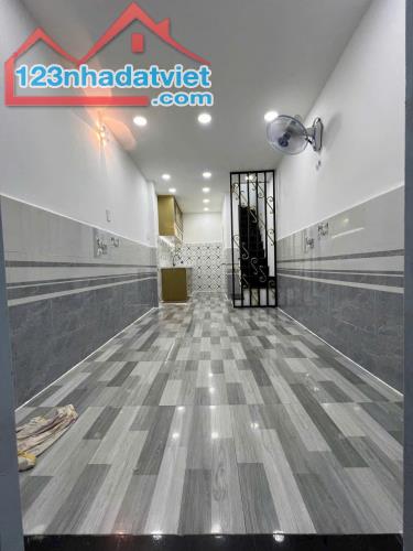 Nhà mặt tiền đường số 8, Bình Hưng Hòa dt 24m2 1 lầu 1pn 1wc giá 2,3 tỷ - 2