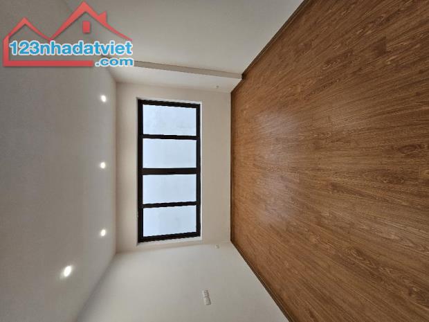 Chính chủ gửi Bán GẤP nhà 5 tầng dân xây phố Kẻ Tạnh, DT 32m MT 3.8m, giá 5 tỷ xíu - 1
