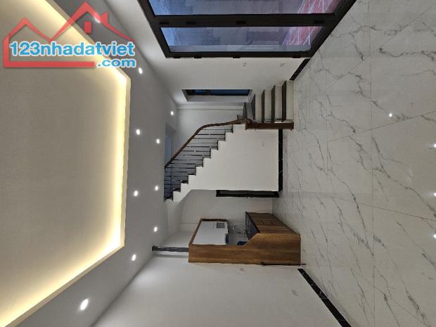 Chính chủ gửi Bán GẤP nhà 5 tầng dân xây phố Kẻ Tạnh, DT 32m MT 3.8m, giá 5 tỷ xíu - 3